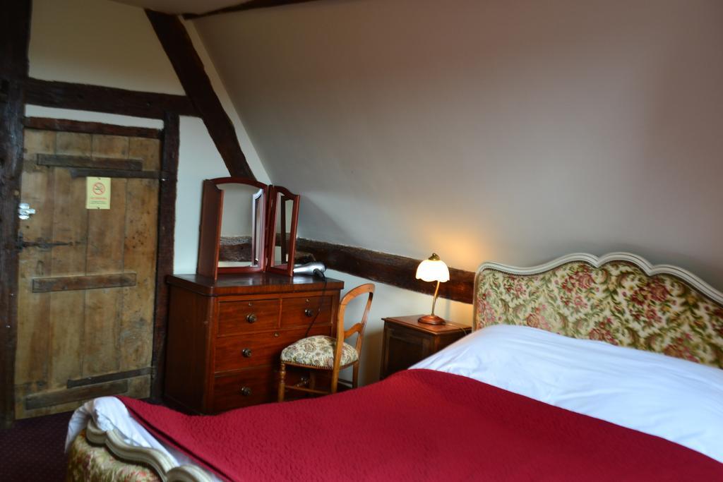 Les Trois Cheminees Chambres D'Hotes Livarot-Pays-d'Auge Exterior photo